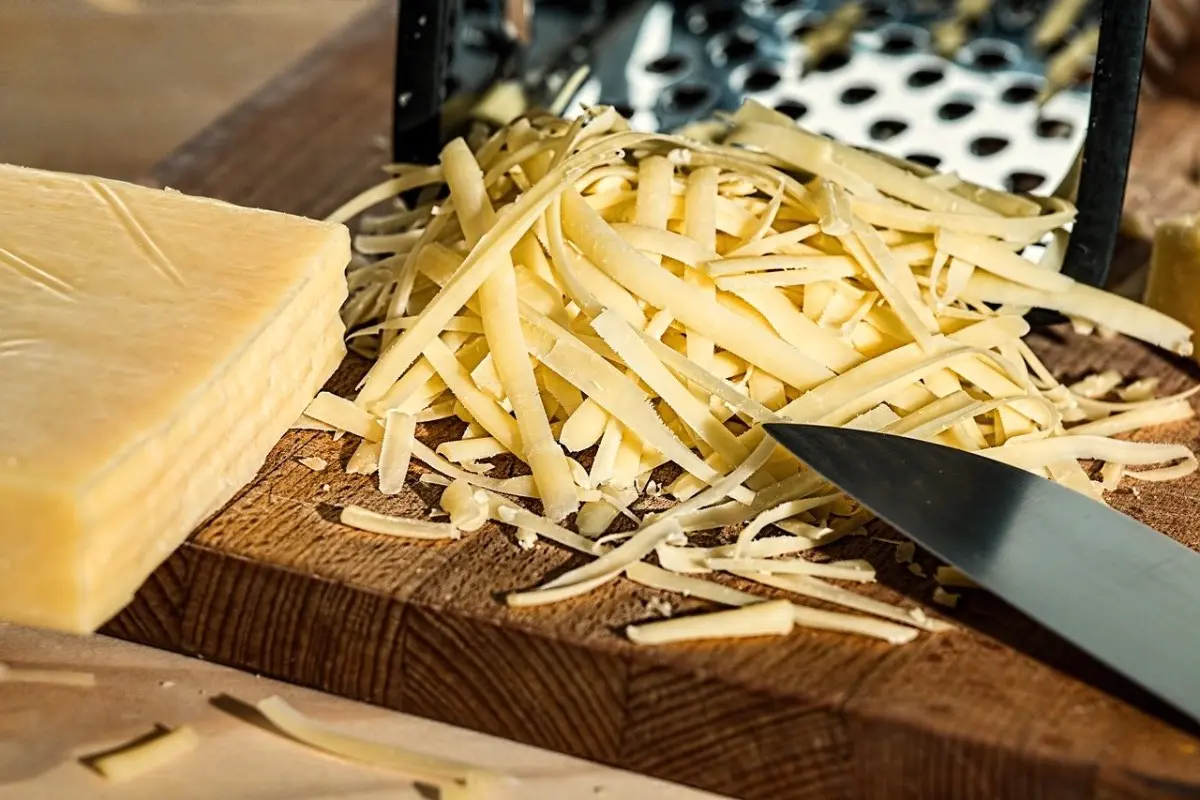 queso rayado - Cómo está hecho el queso rallado
