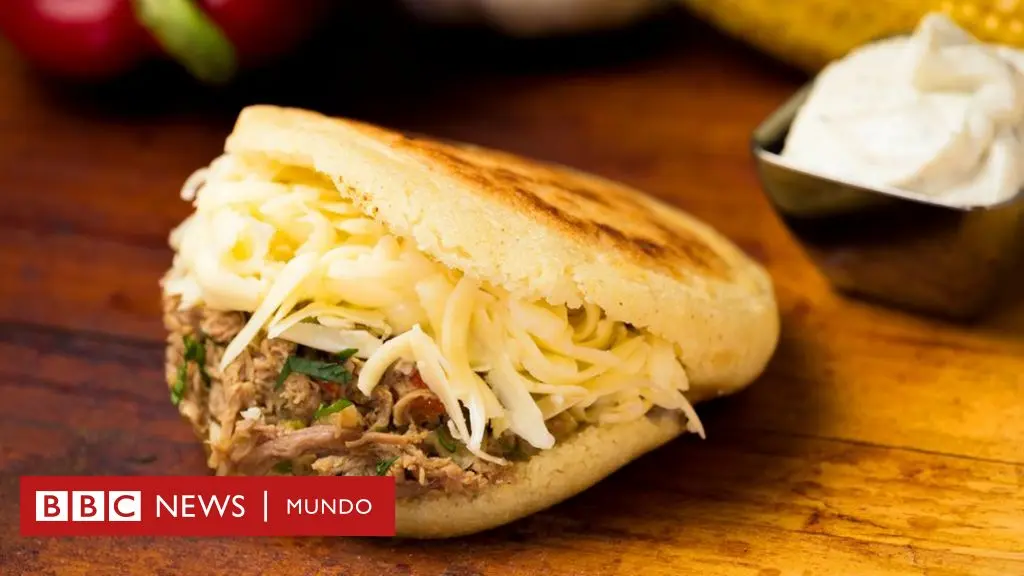 Arepa con queso: una delicia tradicional - Cuáles son las arepas venezolanas arepa con queso - Cuáles son las arepas venezolanas