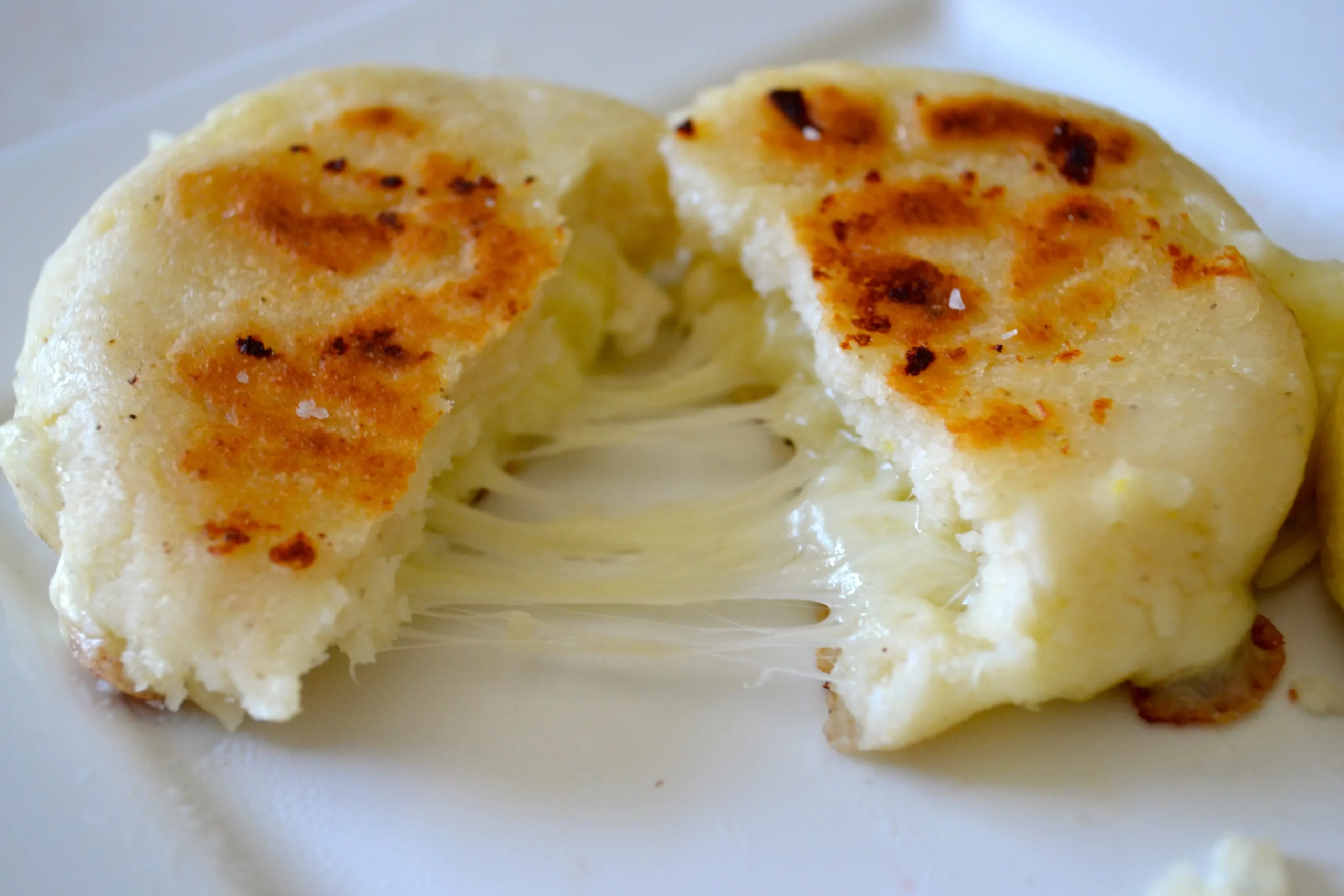 Las deliciosas arepas colombianas con queso - Qué diferencia hay entre la arepa venezolana y la colombiana arepas colombianas con queso - Qué diferencia hay entre la arepa venezolana y la colombiana