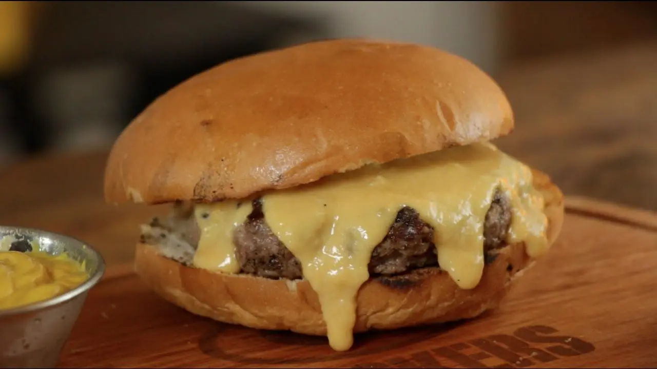 Hamburguesa con queso fundido: una deliciosa combinación - Qué lleva la salsa Frankie hamburguesa con queso fundido - Qué lleva la salsa Frankie