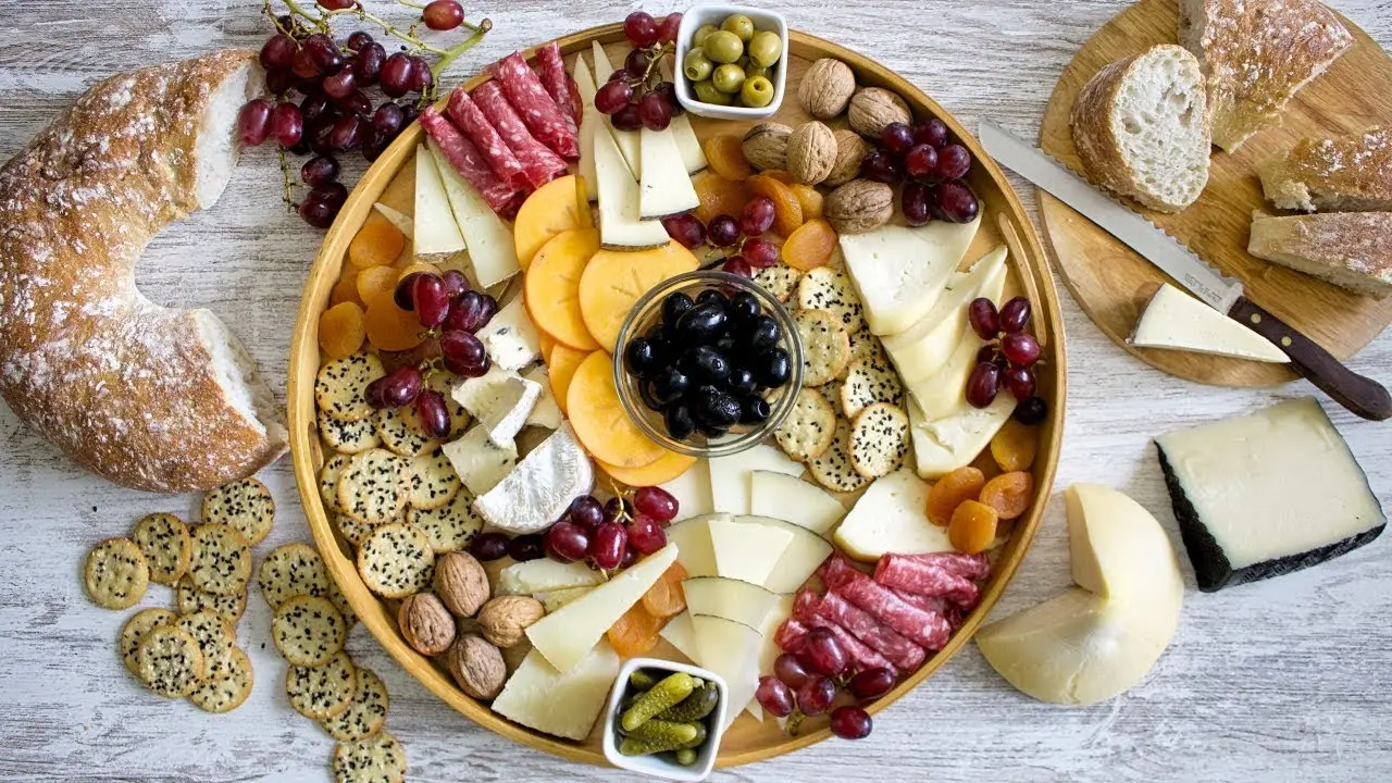 Cómo armar una mesa de quesos y fiambres - Qué lleva una mesa de charcutería como armar una mesa de quesos y fiambres - Qué lleva una mesa de charcutería